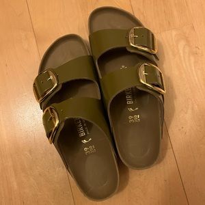 Brand new, big buckle, Arizona Birkenstocks